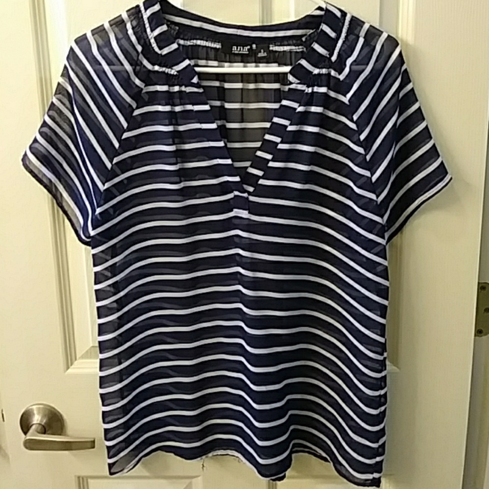 Ana short sleeve thin top
